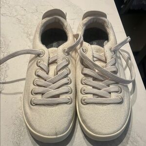 Allbirds Size 5 Wool Sneakers